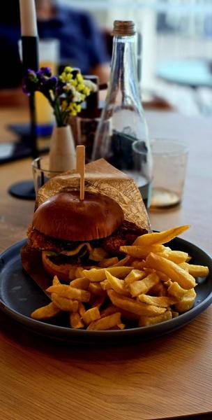 Peri Peri chicken burger